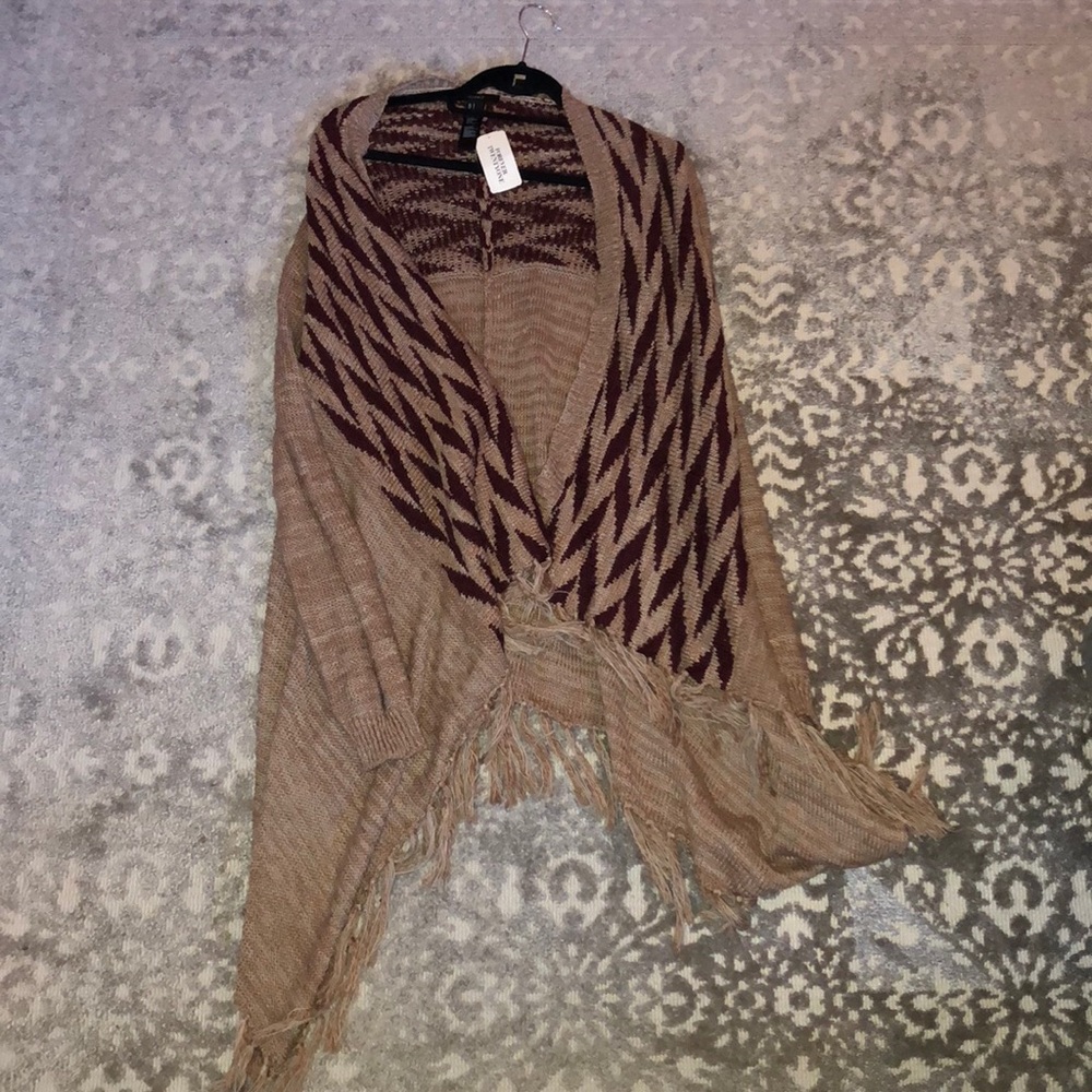 Never worn! Forever 21 cardigan.